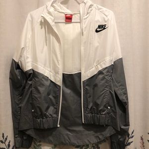 Women’s Nike white & light grey windbreaker
